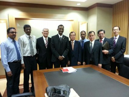 2013.7.13 - Council Dialogue with YB Kamala Nathan Deputy Minister of Education on Putrajaya on EMGs Issue